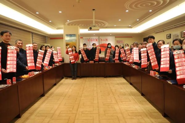 集团总部发展2022年度先进赞美大会